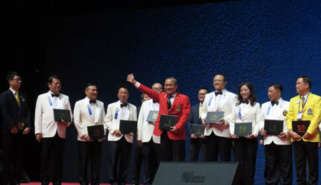 �������л��� | Ҽ���Ƽ����³��������յ�һ��м���